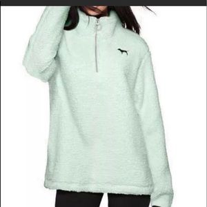 ✨PINK sherpa shirt✨